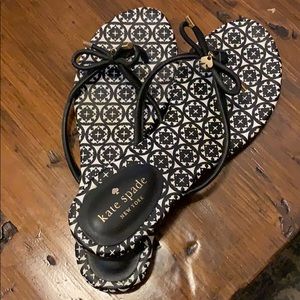 Kate spade black and white sandal